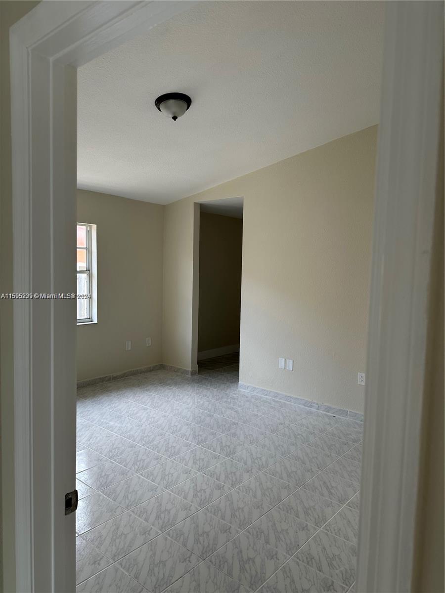 WEST PALM BEACH GARDENS - Residential Lease