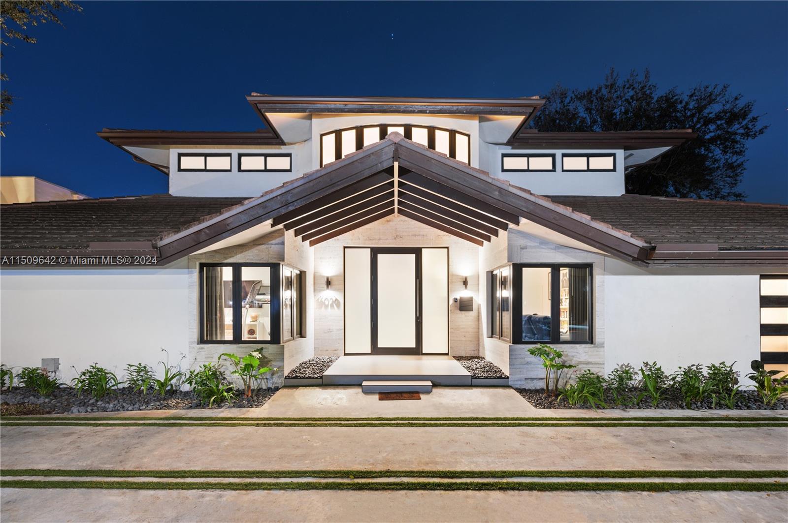 MIAMI LAKES - LOCH LOMOND - Residential