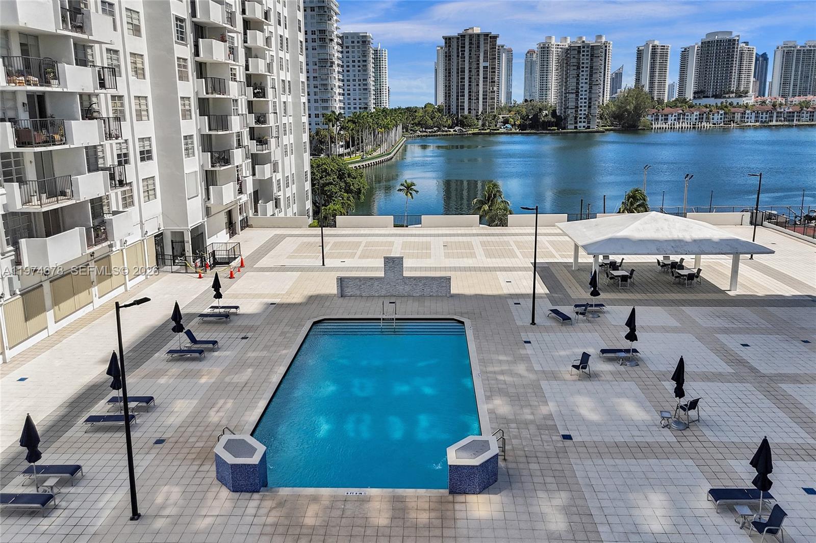 COMMODORE PLAZA CONDO - Residential