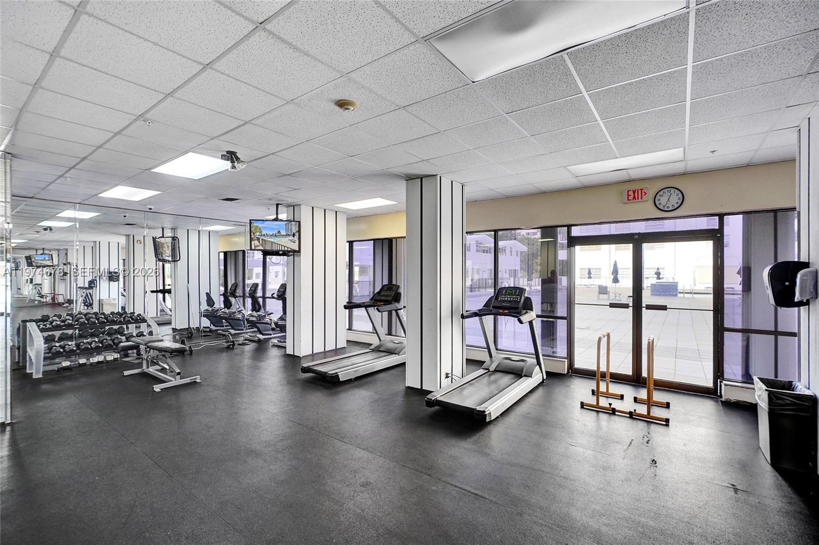 COMMODORE PLAZA CONDO - Residential