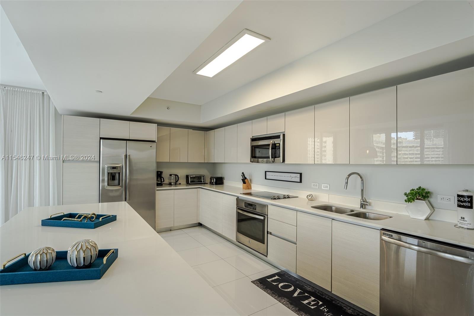 BEACHWALK CONDOMINIUM - Residential