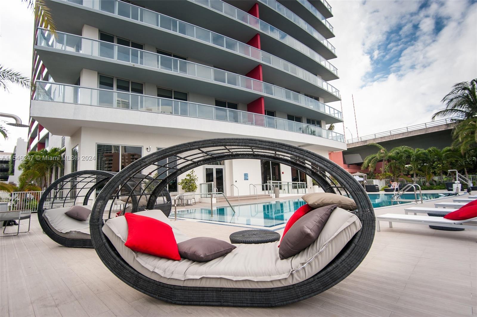 BEACHWALK CONDOMINIUM - Residential