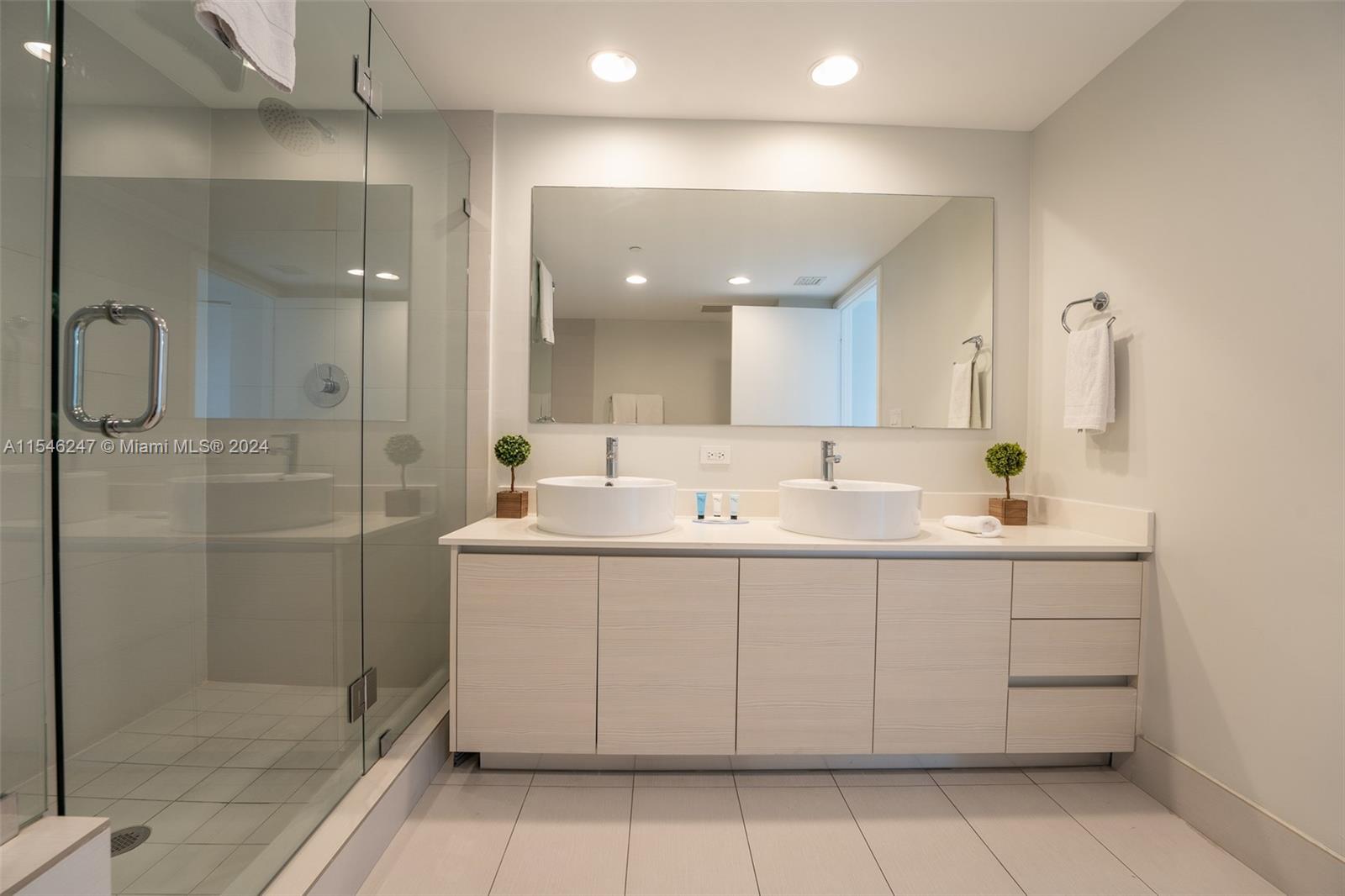 BEACHWALK CONDOMINIUM - Residential