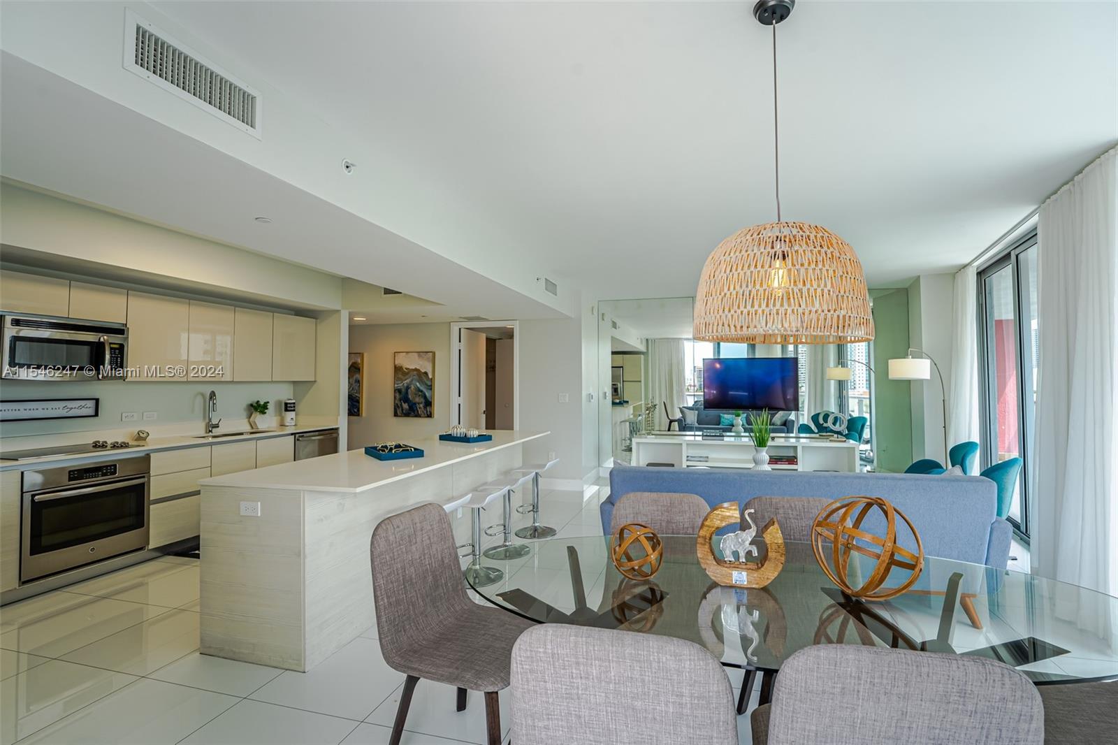 BEACHWALK CONDOMINIUM - Residential