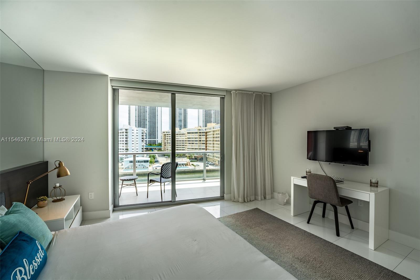 BEACHWALK CONDOMINIUM - Residential