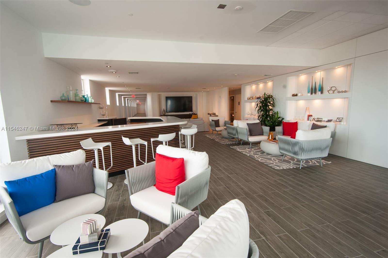 BEACHWALK CONDOMINIUM - Residential