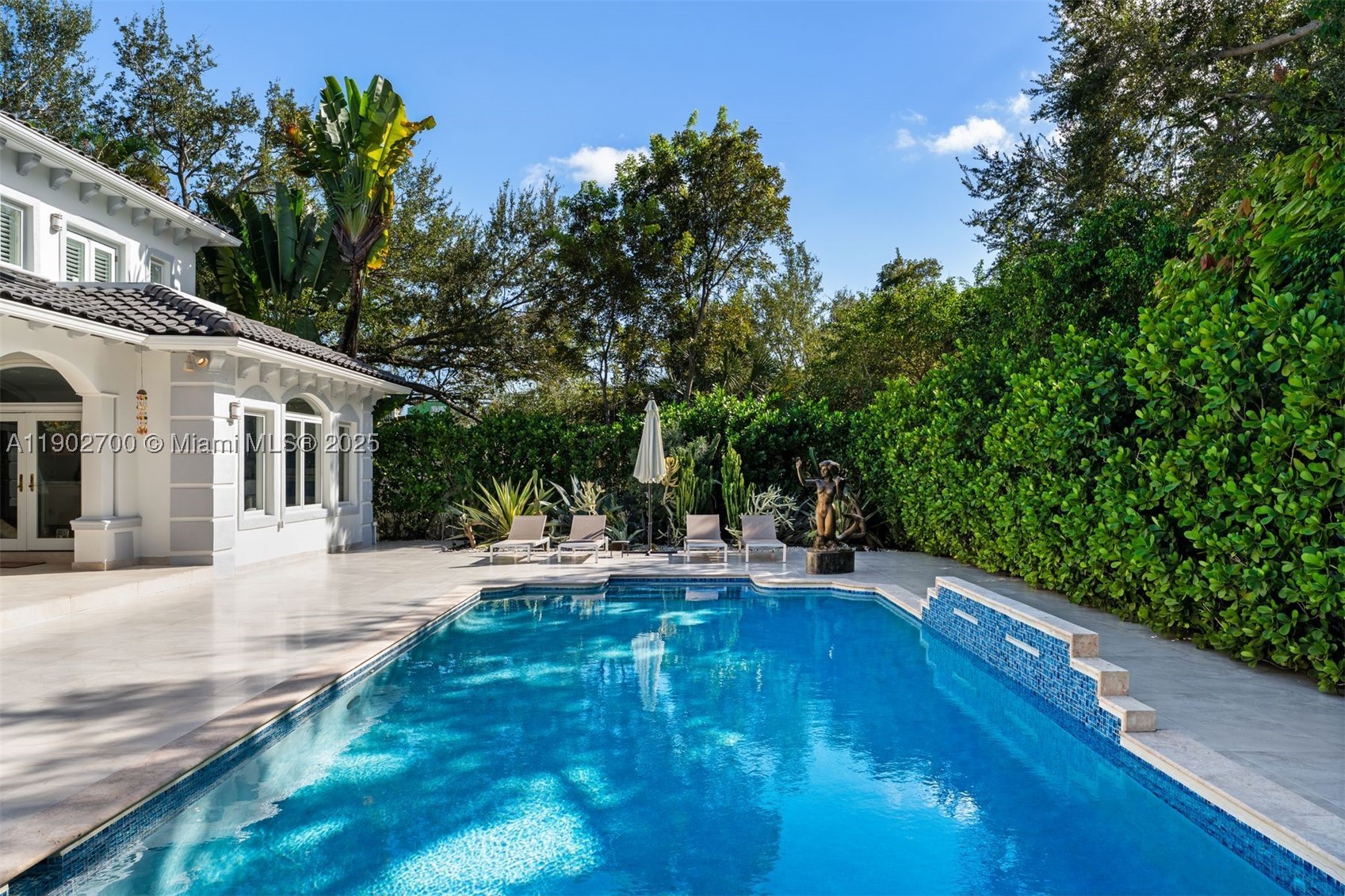 THE PALM ESTATES - Residential