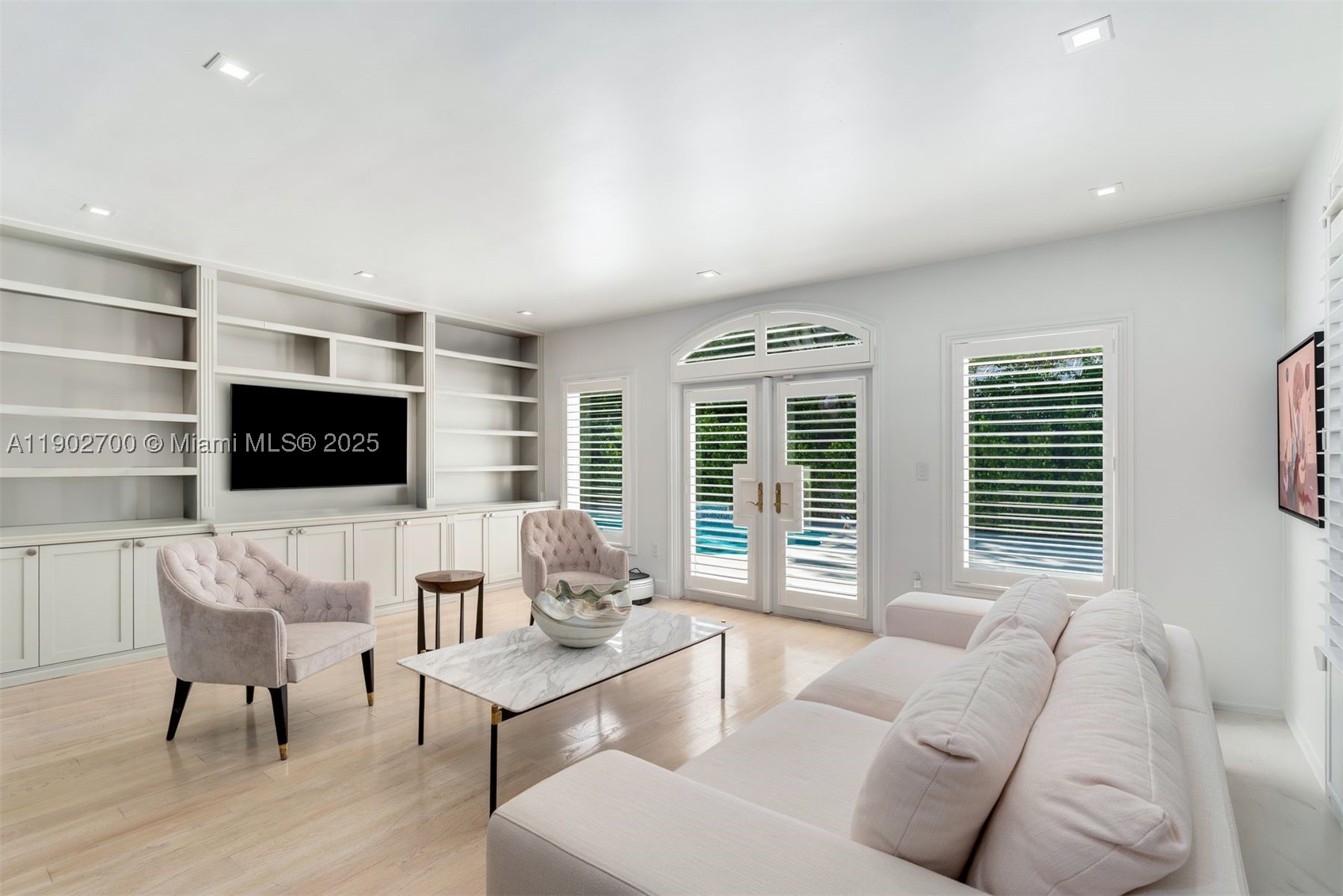 THE PALM ESTATES - Residential