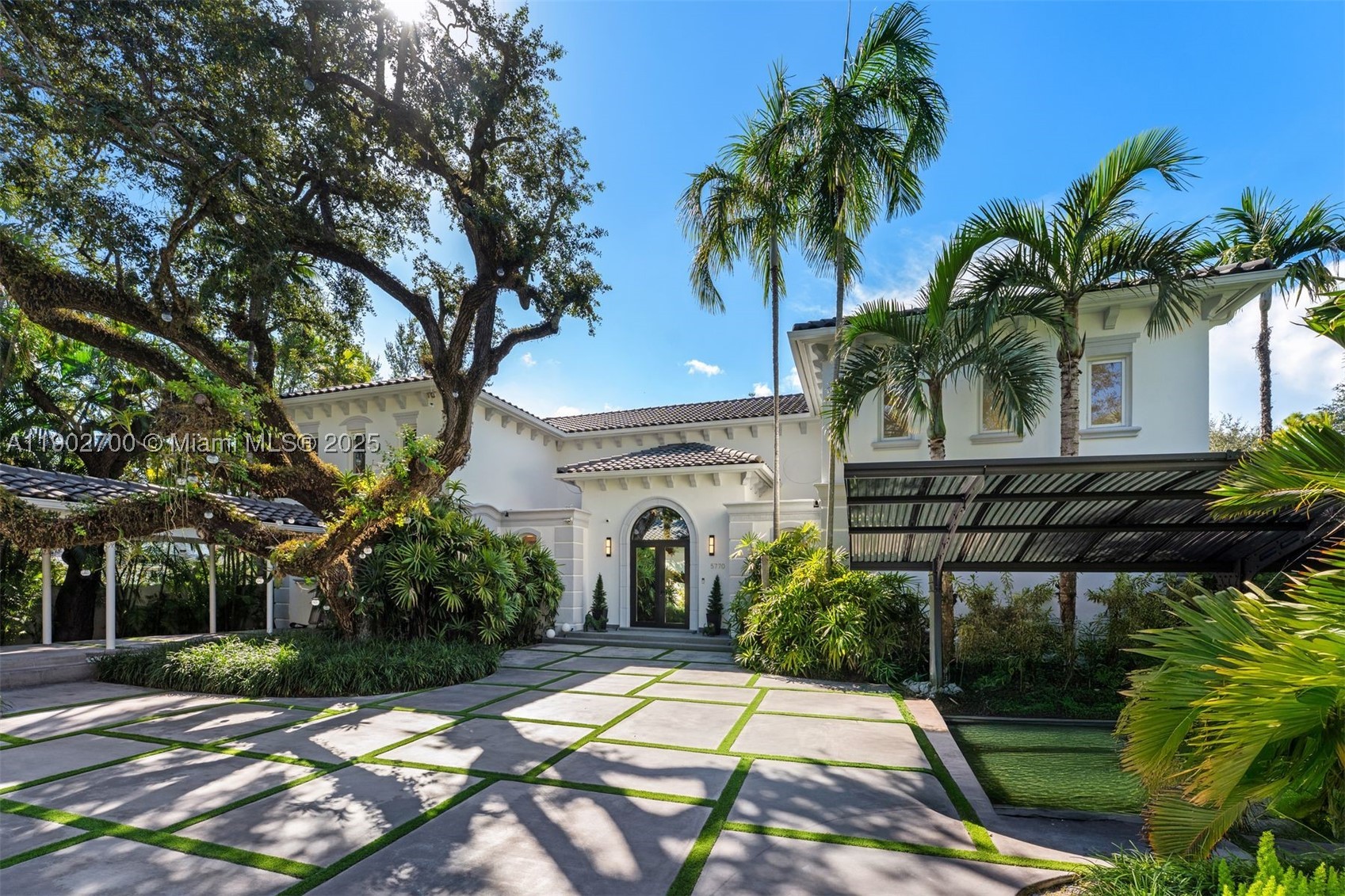 THE PALM ESTATES - Residential