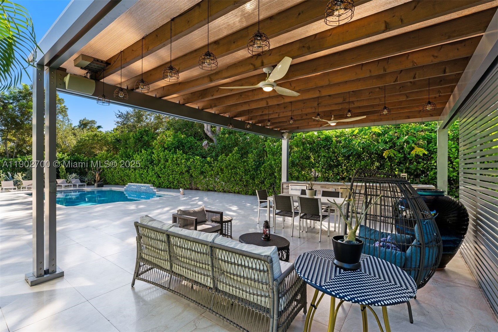 THE PALM ESTATES - Residential