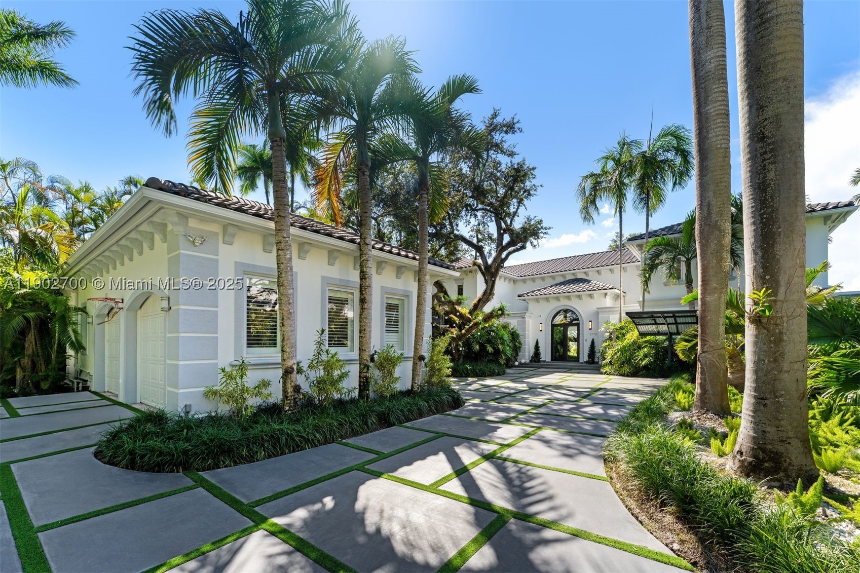 THE PALM ESTATES - Residential