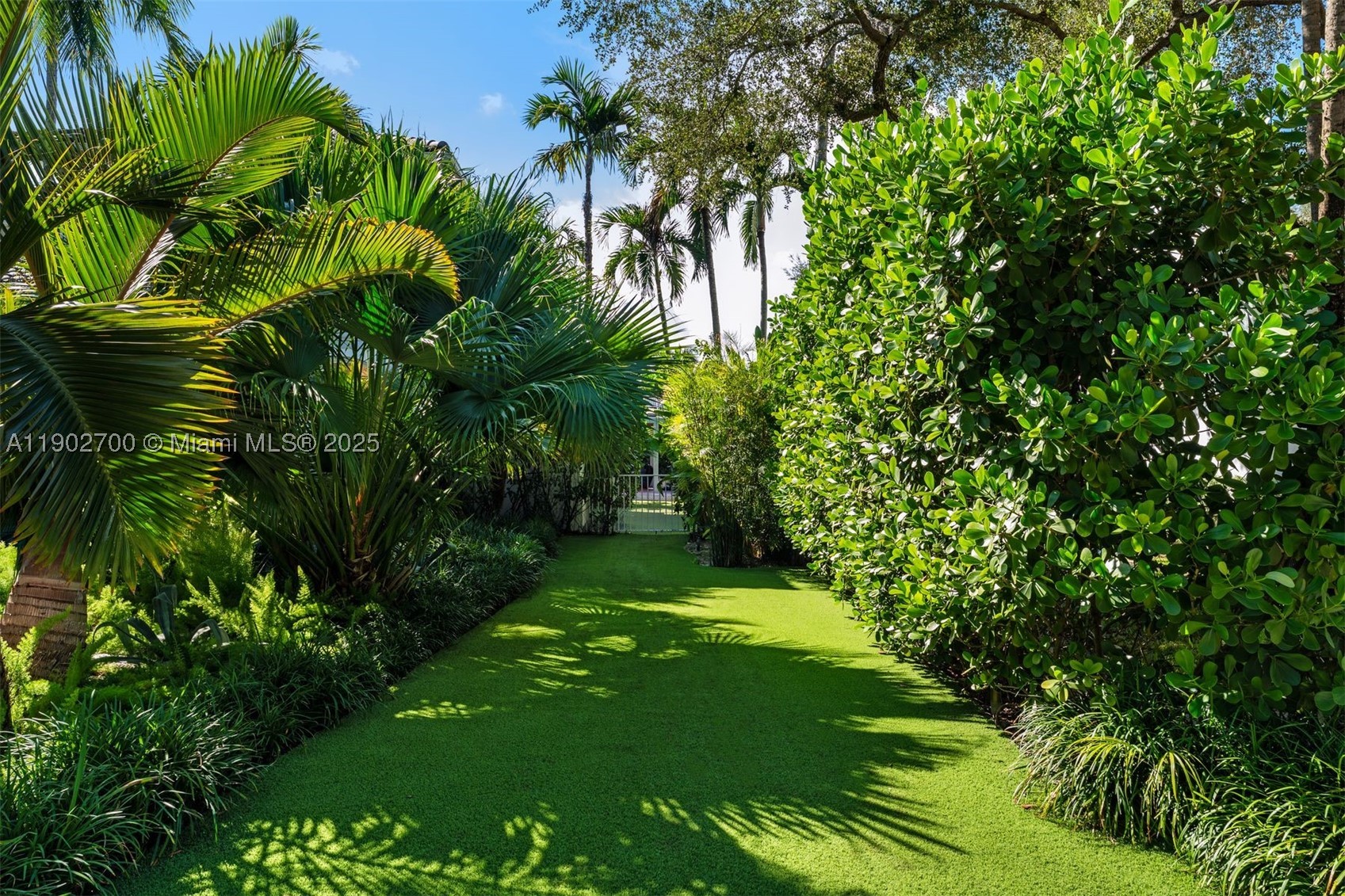 THE PALM ESTATES - Residential