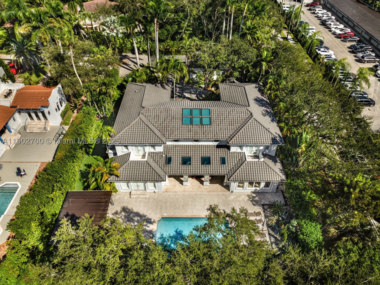 THE PALM ESTATES - Residential