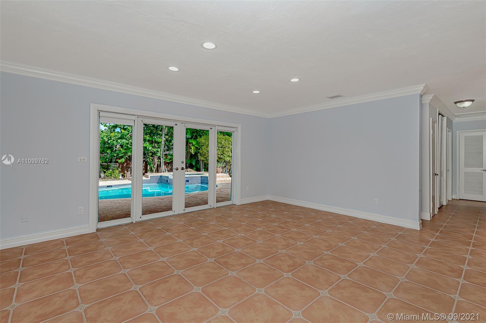 DARLINGTON MANOR - Residential