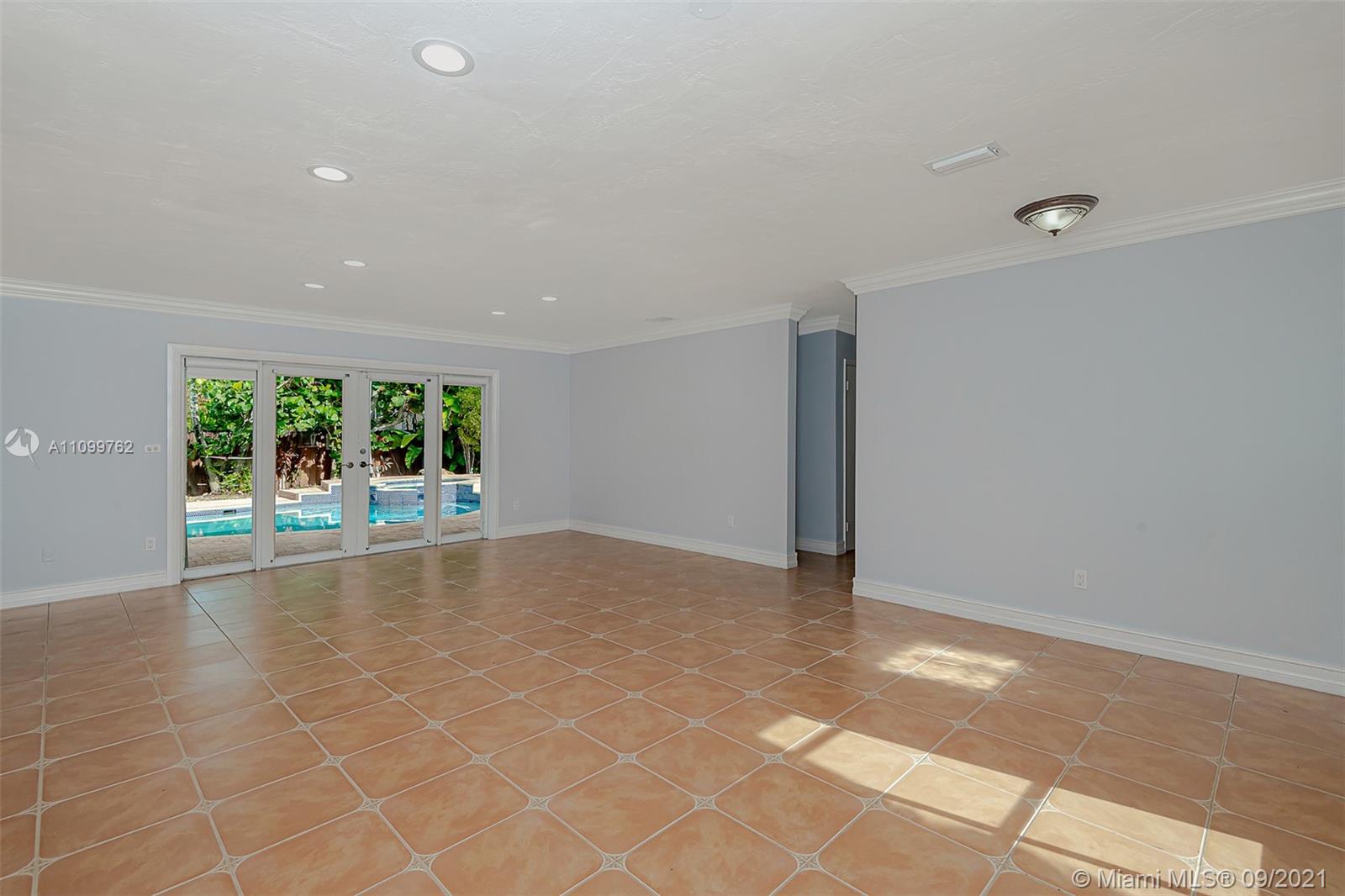 DARLINGTON MANOR - Residential