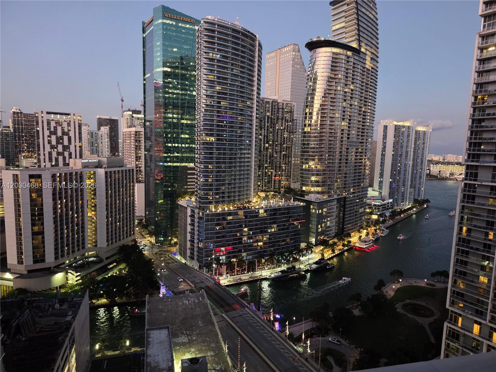 Experience luxury living in this furnished 2-bed, 2-bath apartment in Downtown Miami’s financial district. Featuring ceramic floors, a modern kitchen with stainless steel appliances, spacious walk-in closets, and stunning views of Downtown and the Miami River. Enjoy the convenience of in-unit laundry and one of the rare units in Brickell with ***TWO parking spaces!****
Resort-style amenities include two pools, a full spa, gym, business center, party room, valet, concierge, and 24/7 security. Steps from Brickell City Center, restaurants, shops, and just 10–15 minutes from Miami Beach with easy I-95 access.