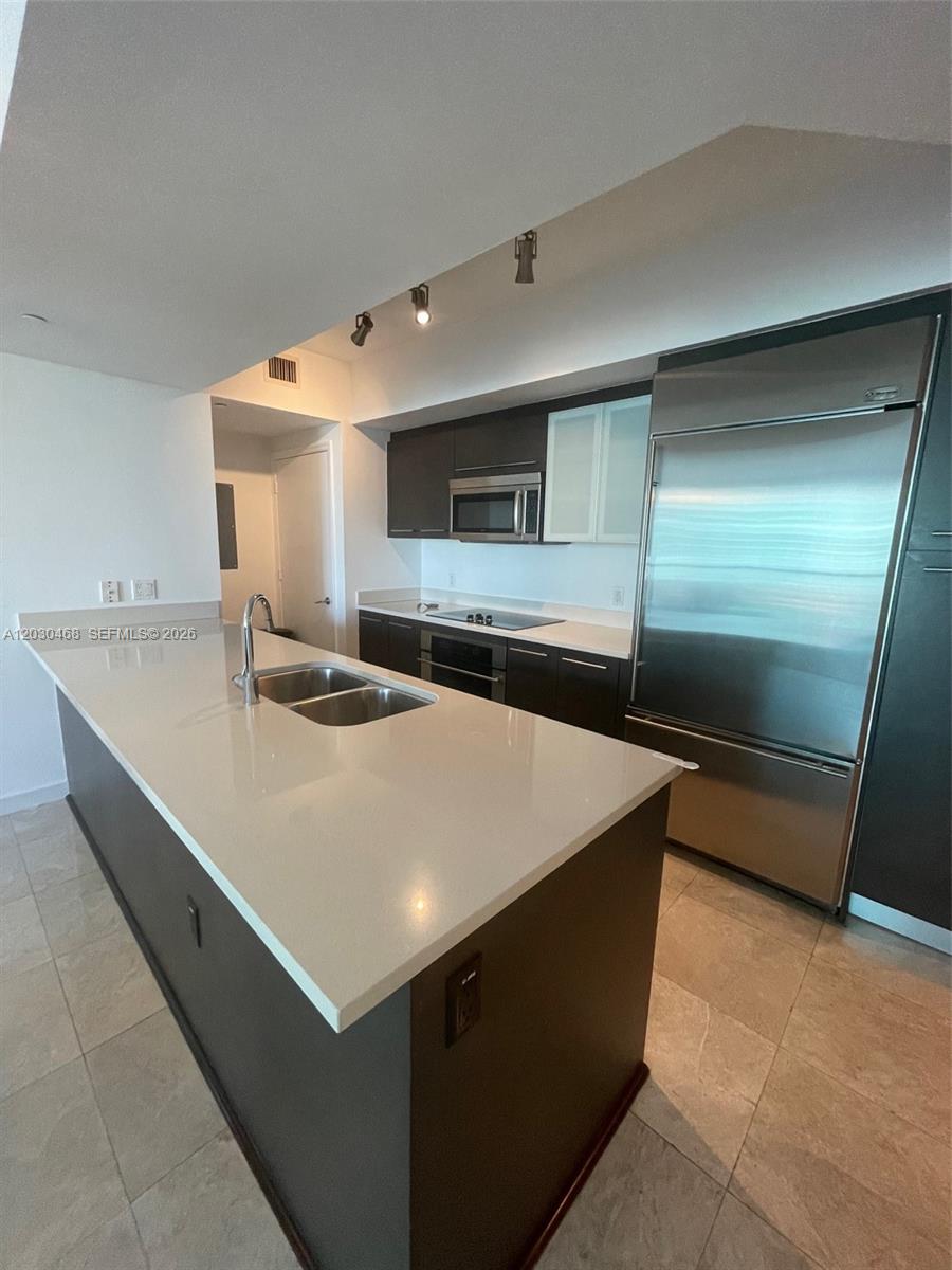 500 BRICKELL EAST CONDO - Residential