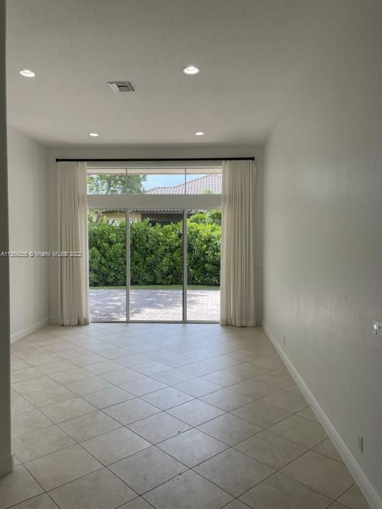 HERON BAY EAST - Residential Lease