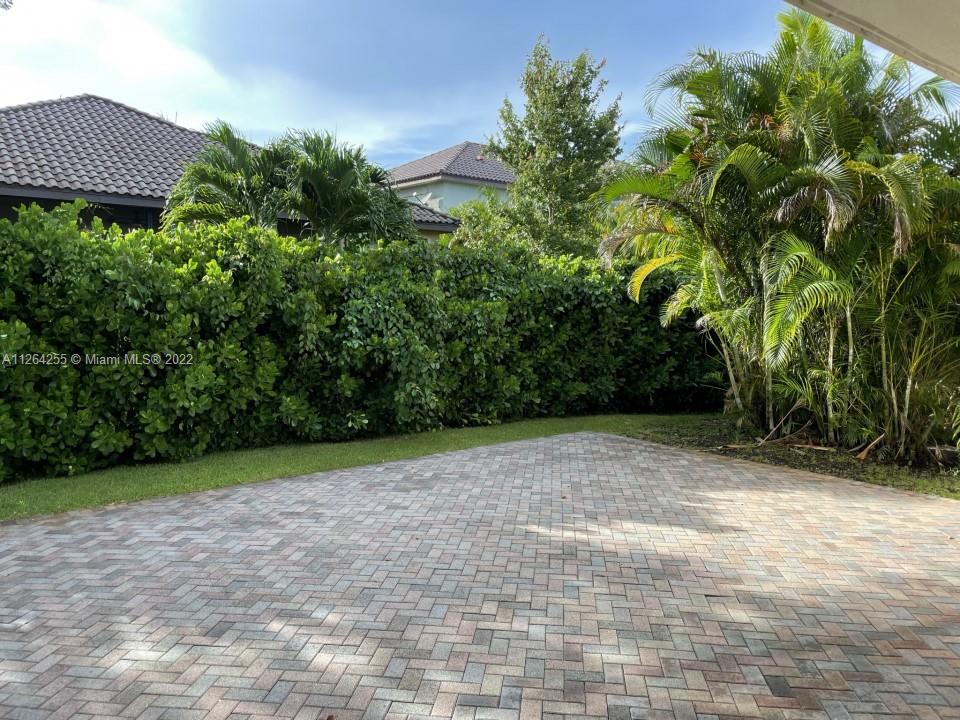 HERON BAY EAST - Residential Lease