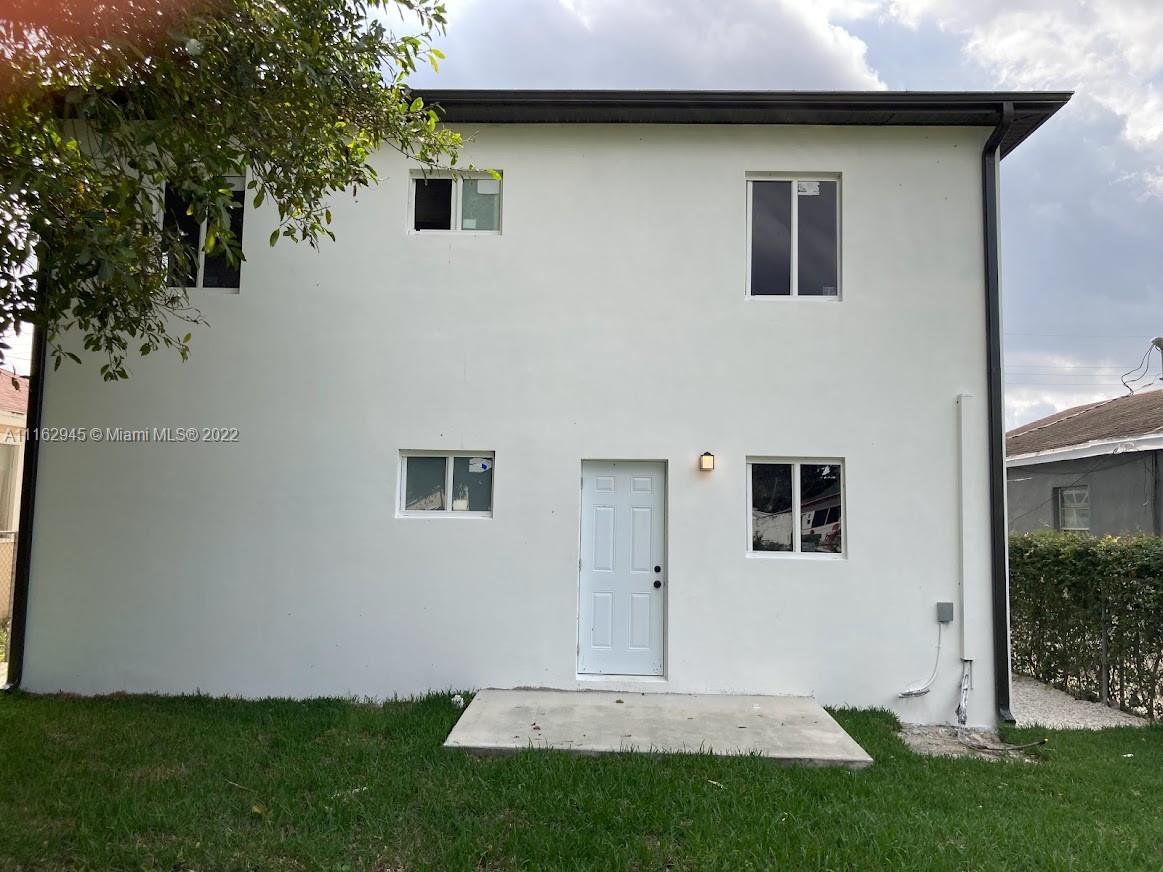 E LIBERTY CITY SEC A - Residential Lease