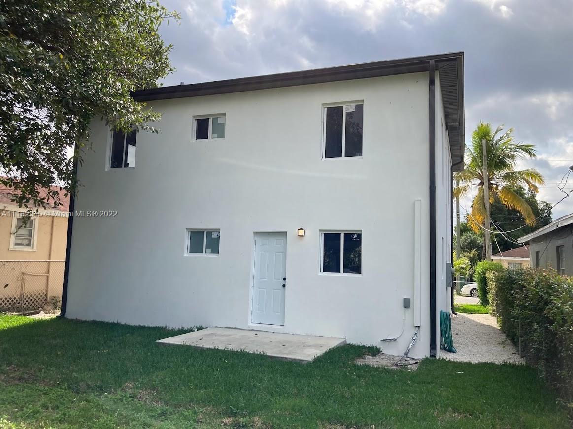 E LIBERTY CITY SEC A - Residential Lease