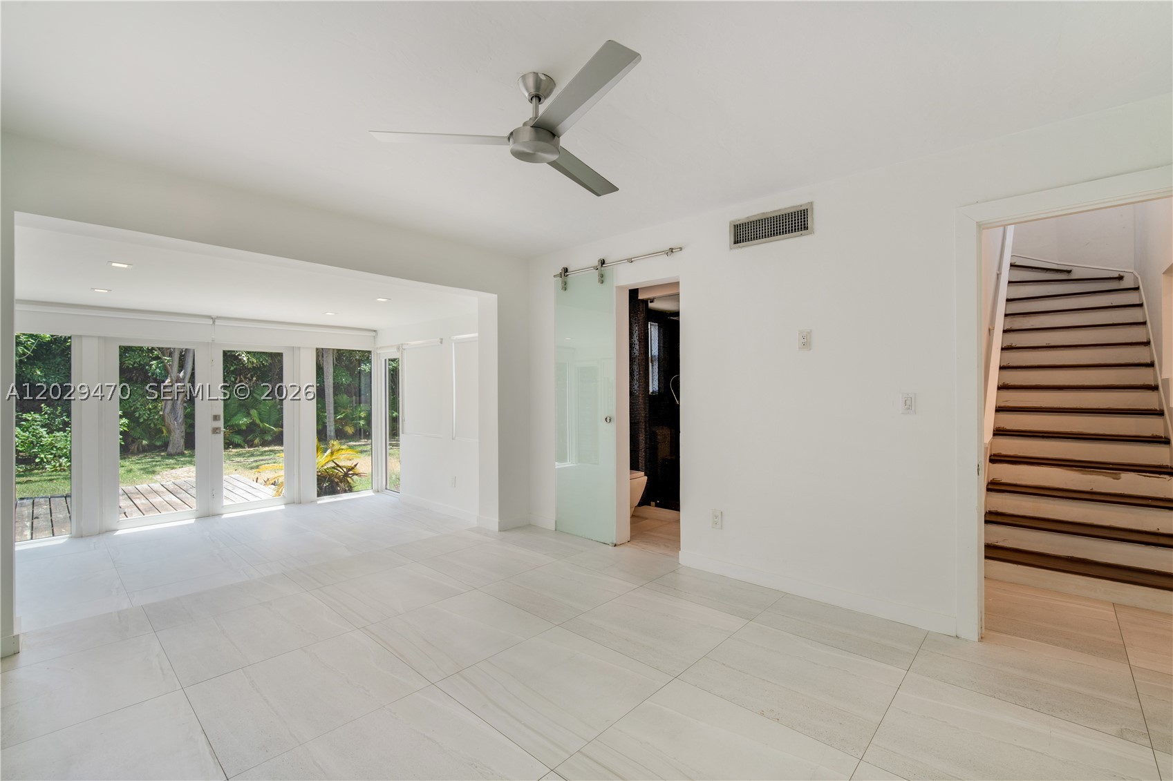 LAKE VIEW SUB - Residential Lease