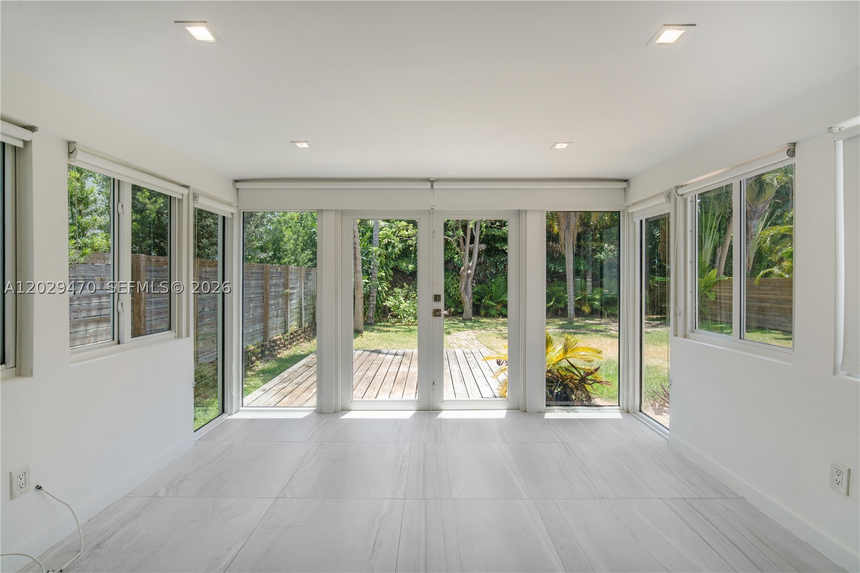 LAKE VIEW SUB - Residential Lease