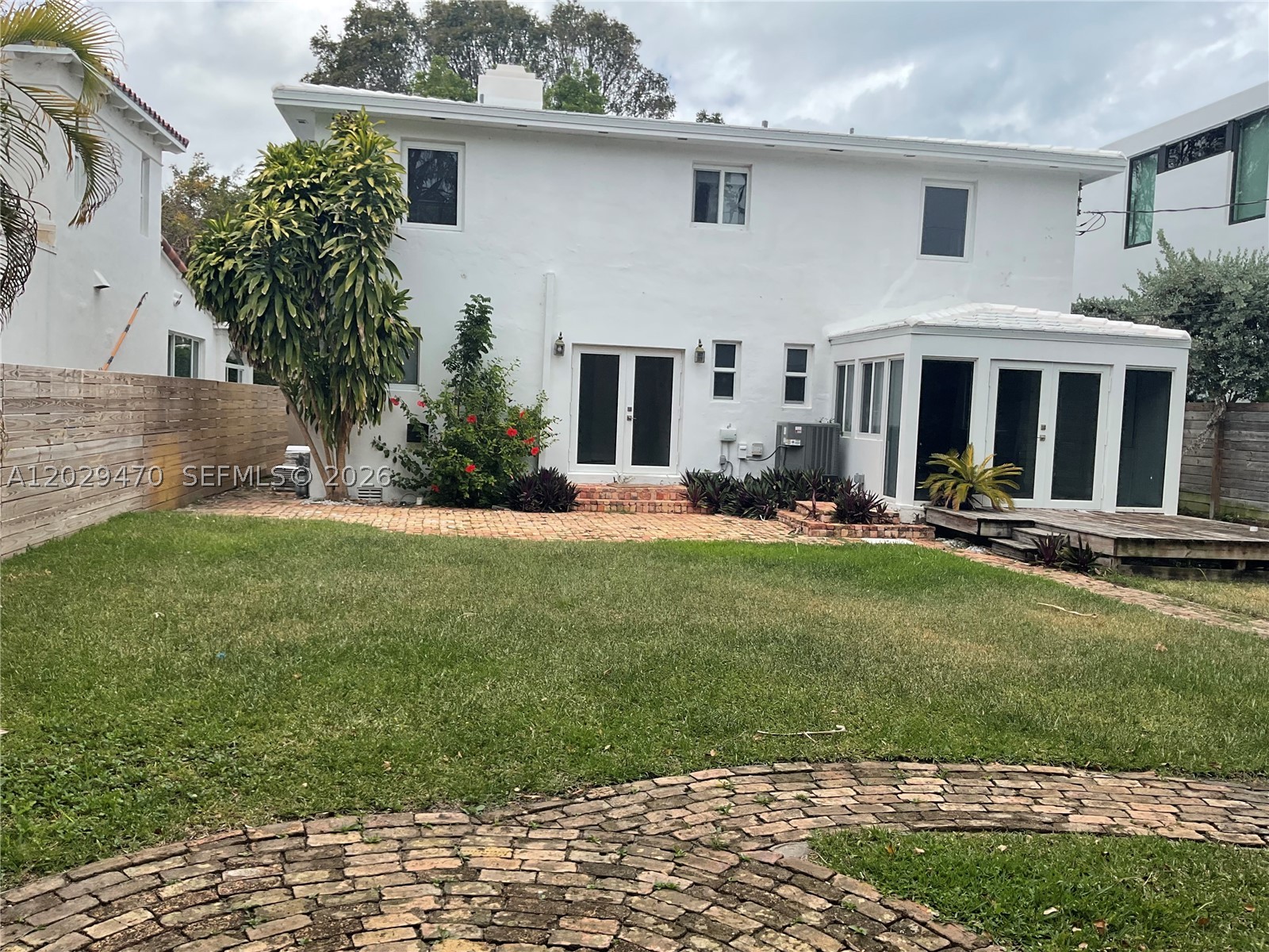 LAKE VIEW SUB - Residential Lease
