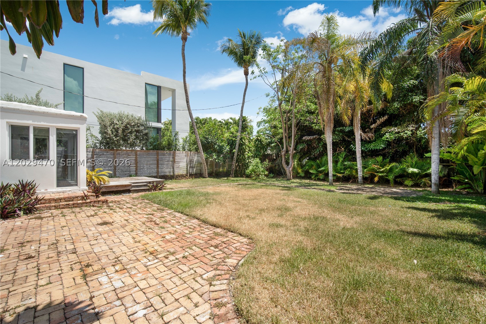 LAKE VIEW SUB - Residential Lease