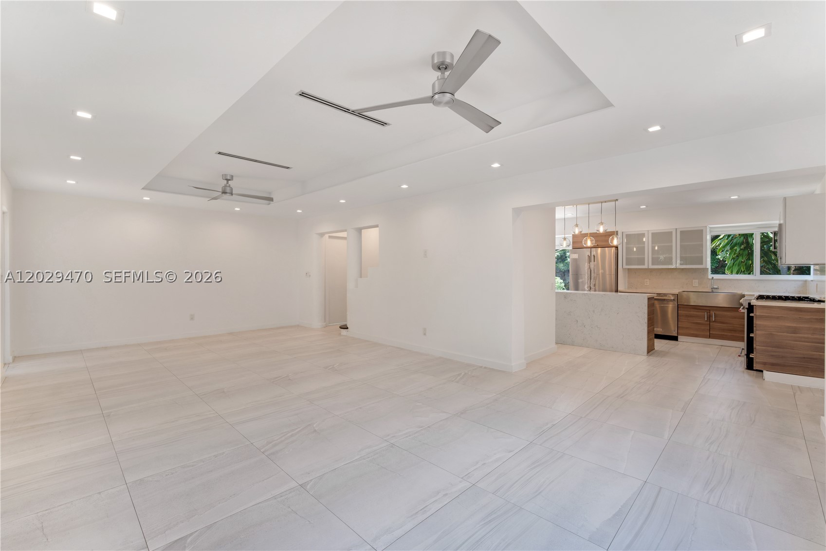 LAKE VIEW SUB - Residential Lease