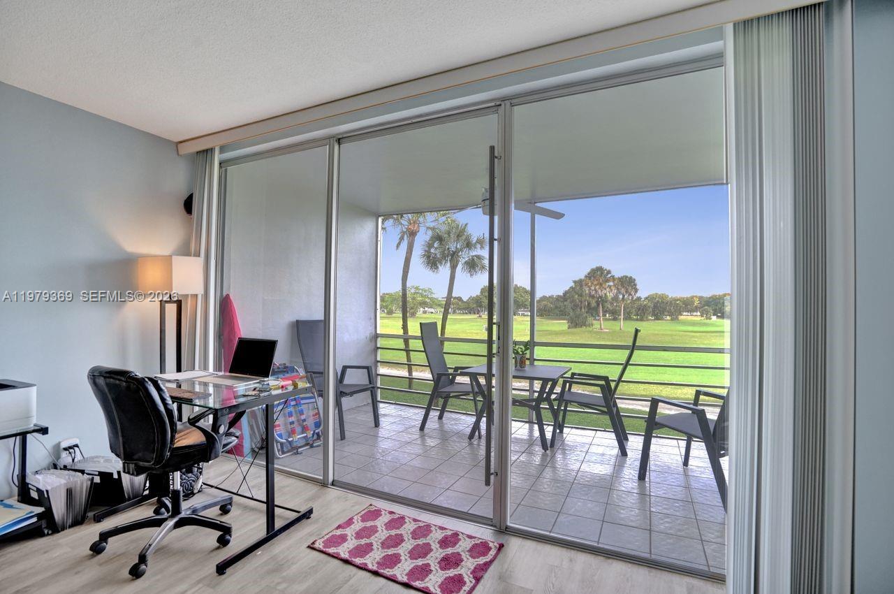 NO 14 PALM-AIRE COUNTRY C - Residential
