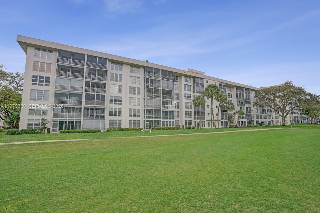 NO 14 PALM-AIRE COUNTRY C - Residential