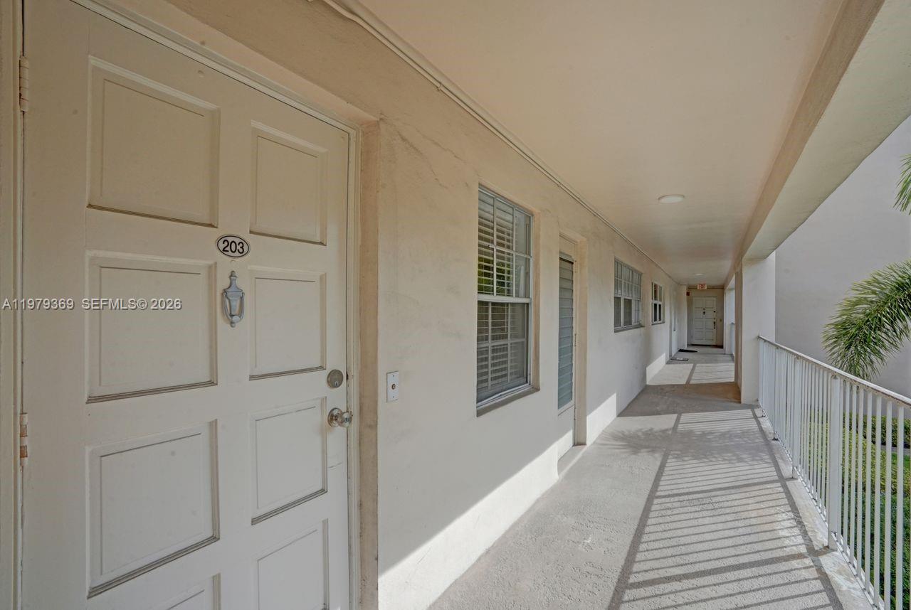 NO 14 PALM-AIRE COUNTRY C - Residential