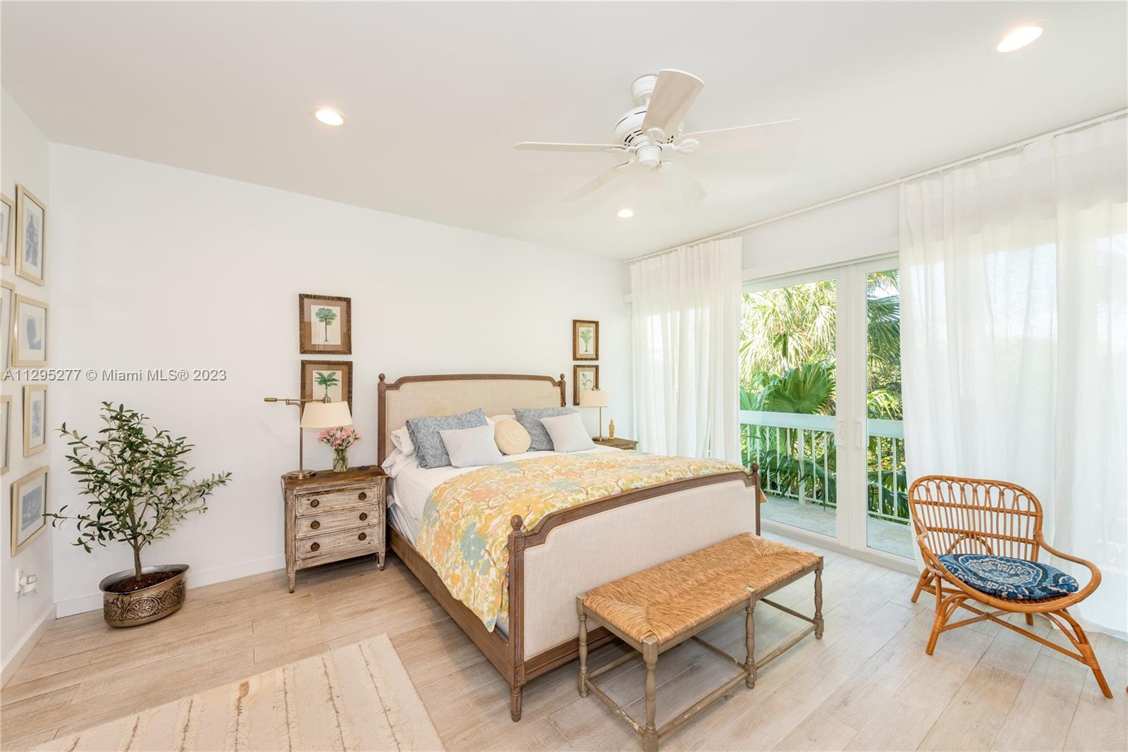 TROPICAL ISLE HOMES SUB 4 - Residential