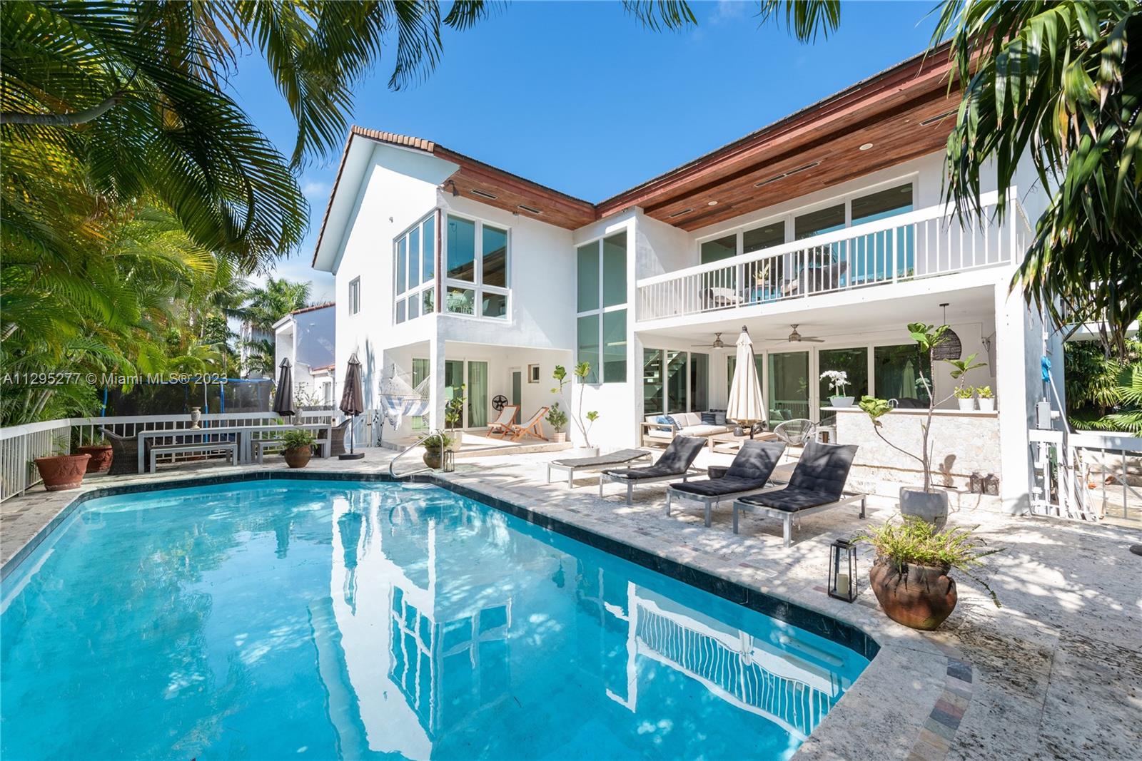 TROPICAL ISLE HOMES SUB 4 - Residential