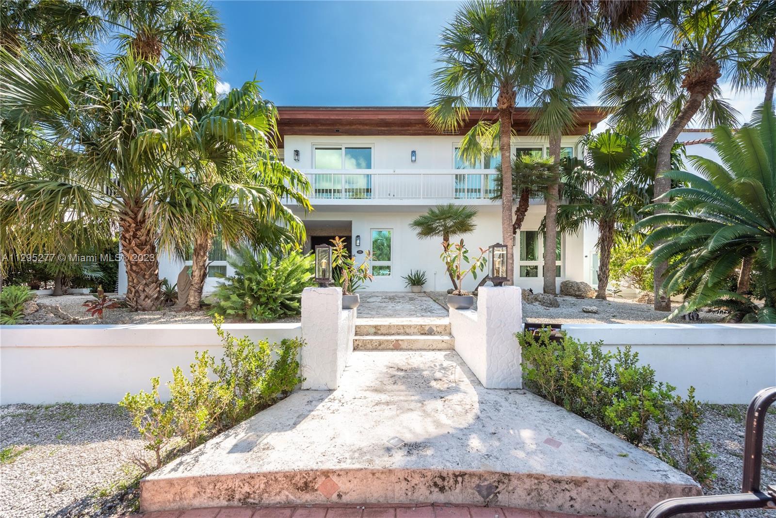 TROPICAL ISLE HOMES SUB 4 - Residential