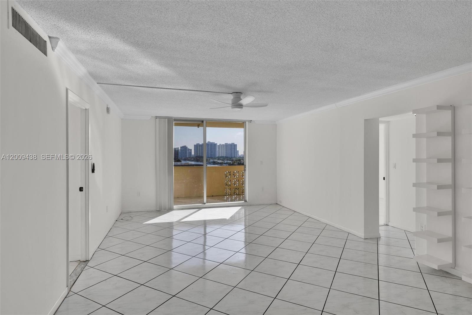 PLAZA TOWERS NORTH CONDO - Residential