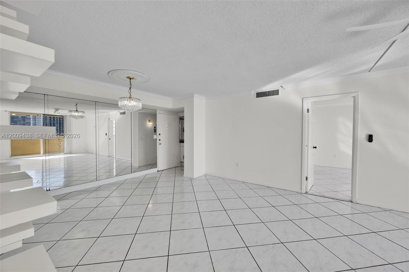 PLAZA TOWERS NORTH CONDO - Residential