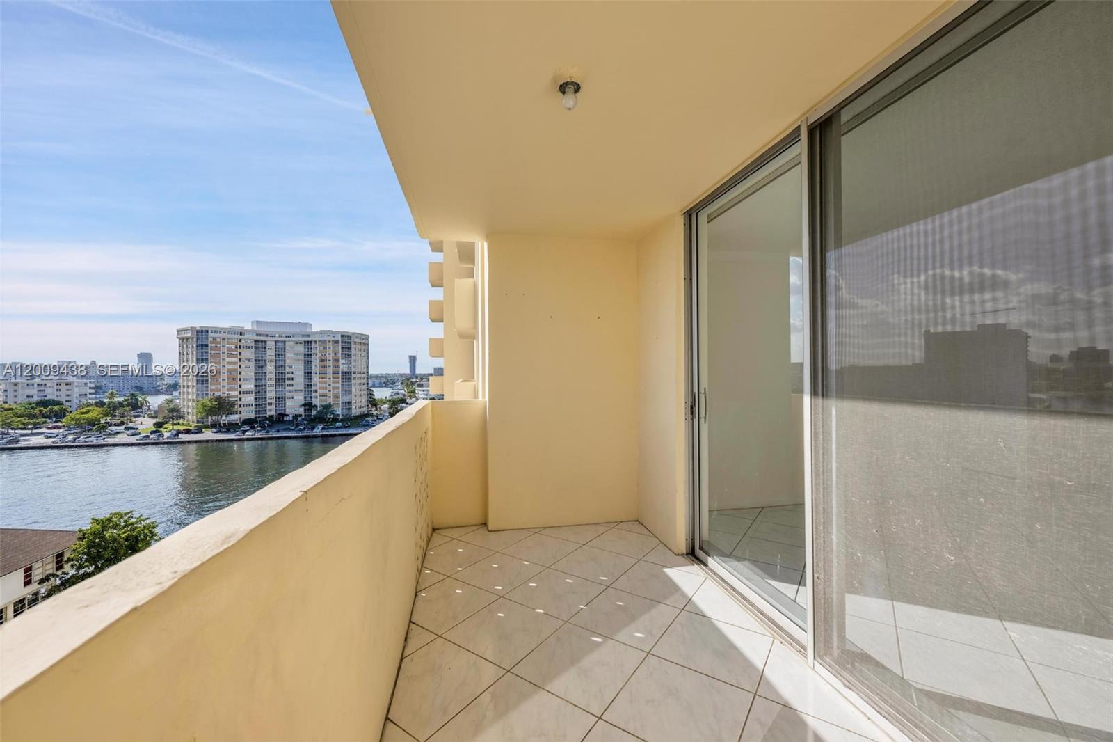 PLAZA TOWERS NORTH CONDO - Residential