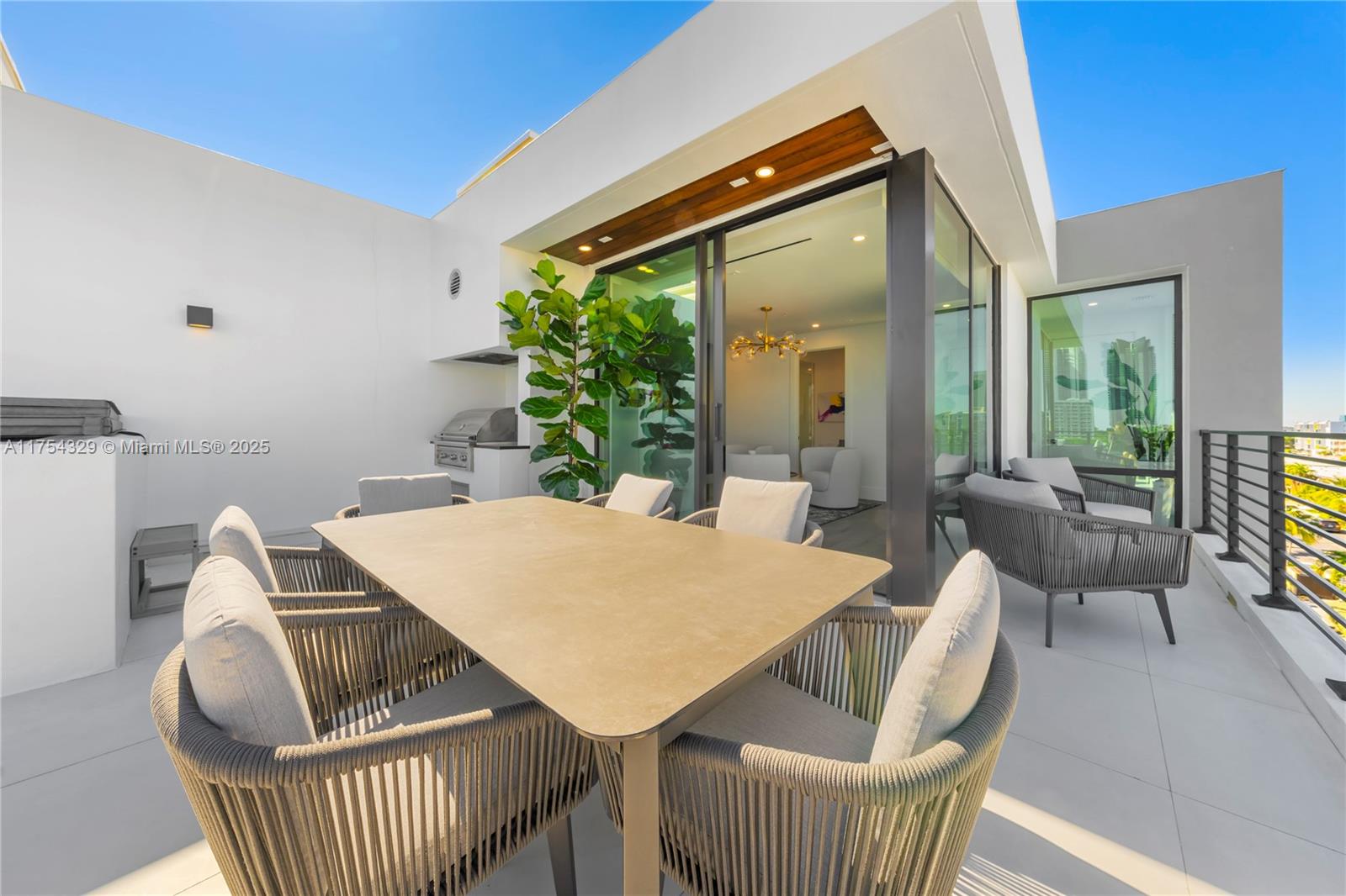 EASTERN SHORES - Residential
