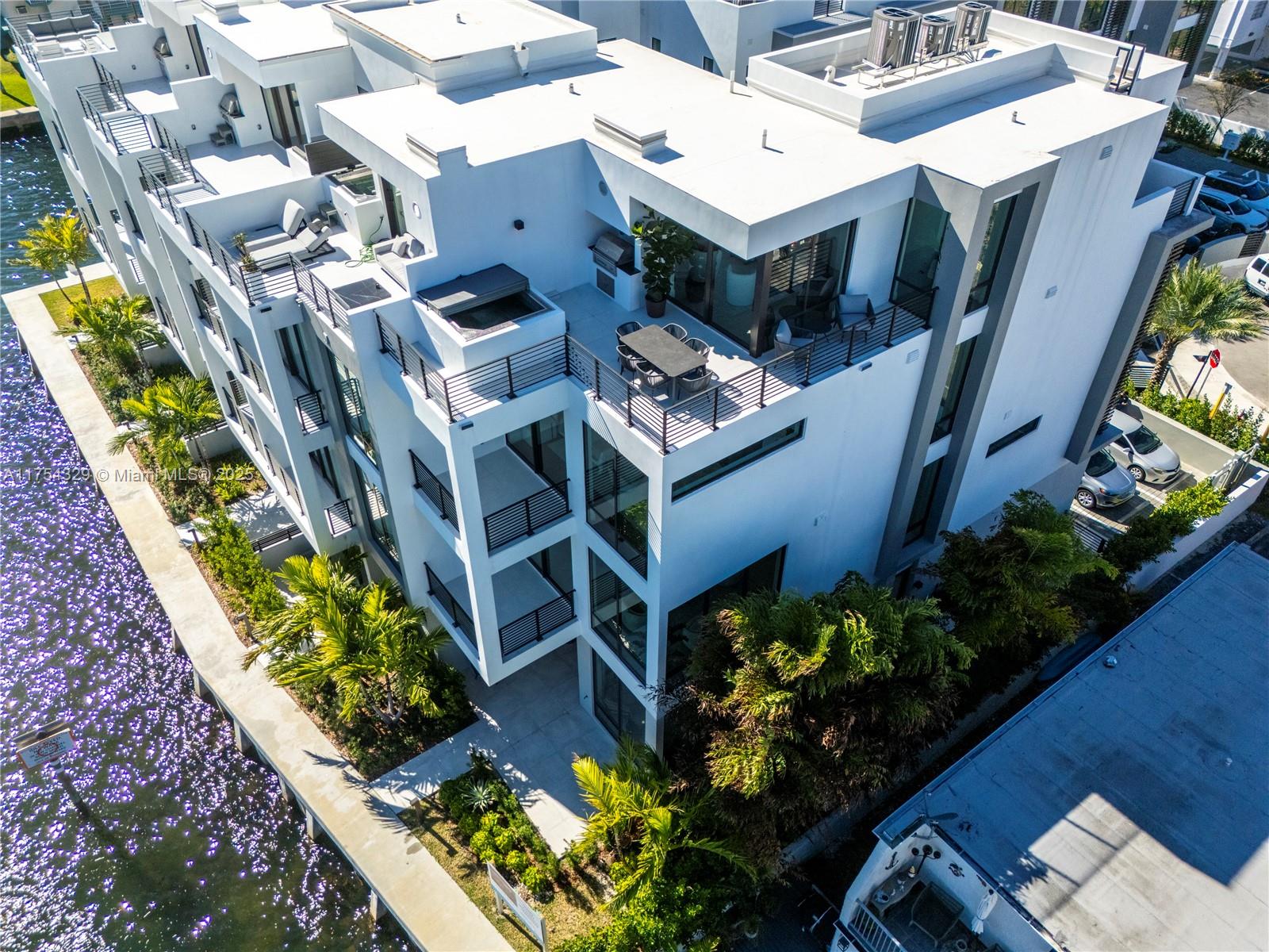 EASTERN SHORES - Residential