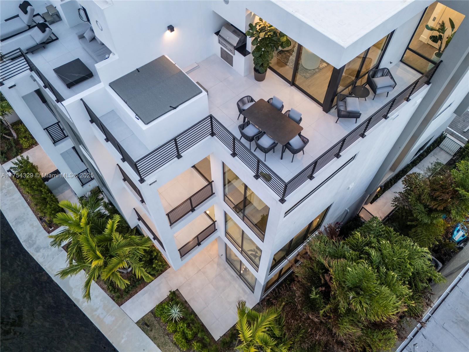 EASTERN SHORES - Residential
