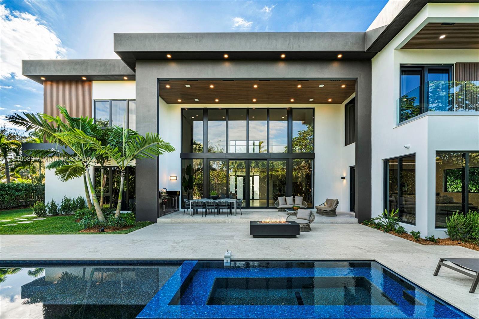COCONUT PALM ESTATES - Residential