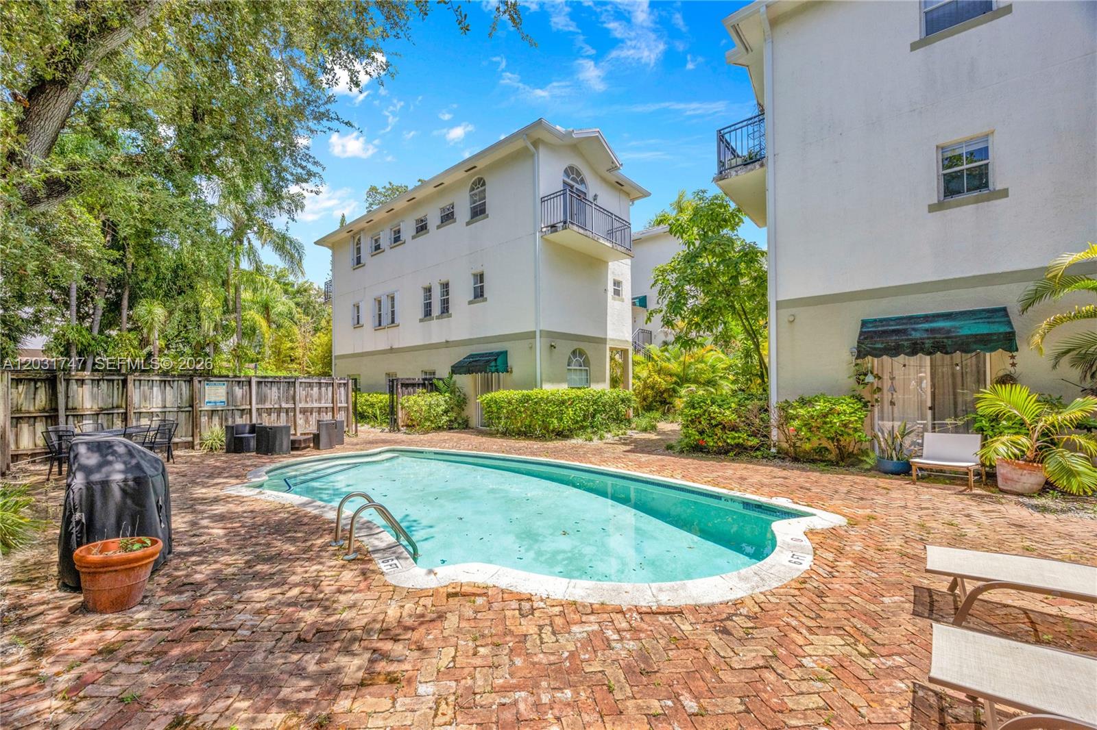 MARBELLA VILLAS CONDO - Residential