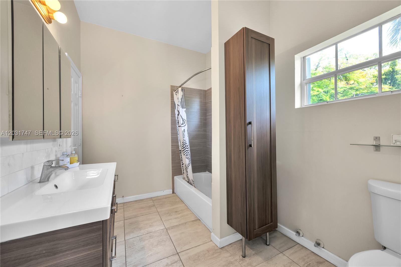MARBELLA VILLAS CONDO - Residential