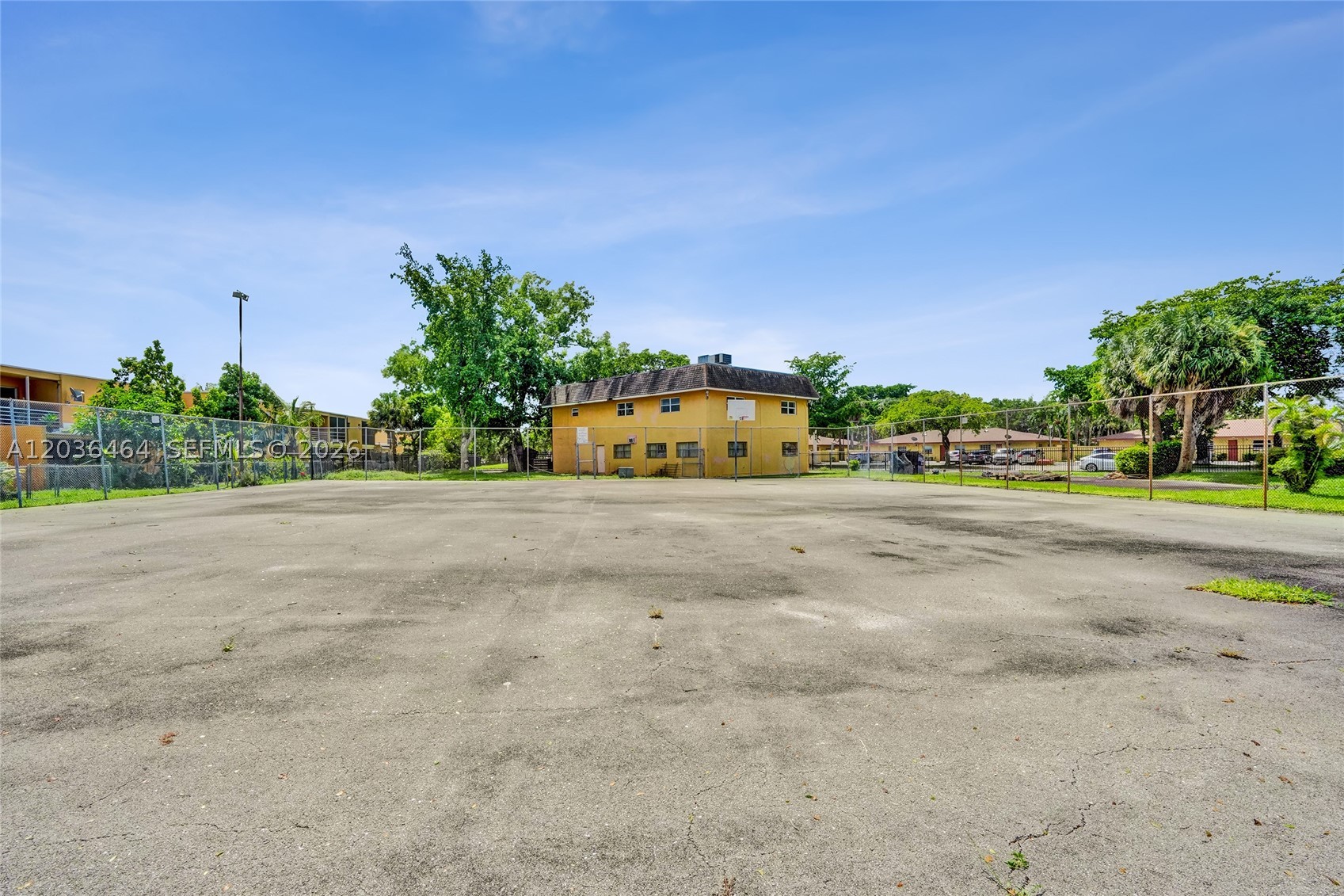 SUNRISE TOWNE 1 - Land