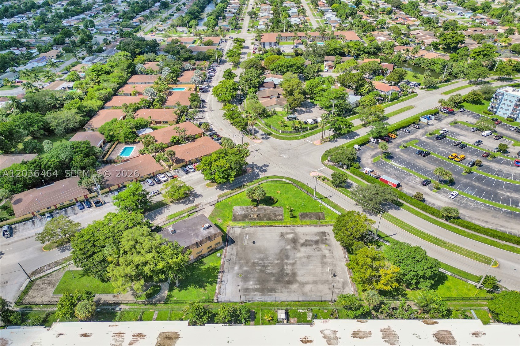 SUNRISE TOWNE 1 - Land
