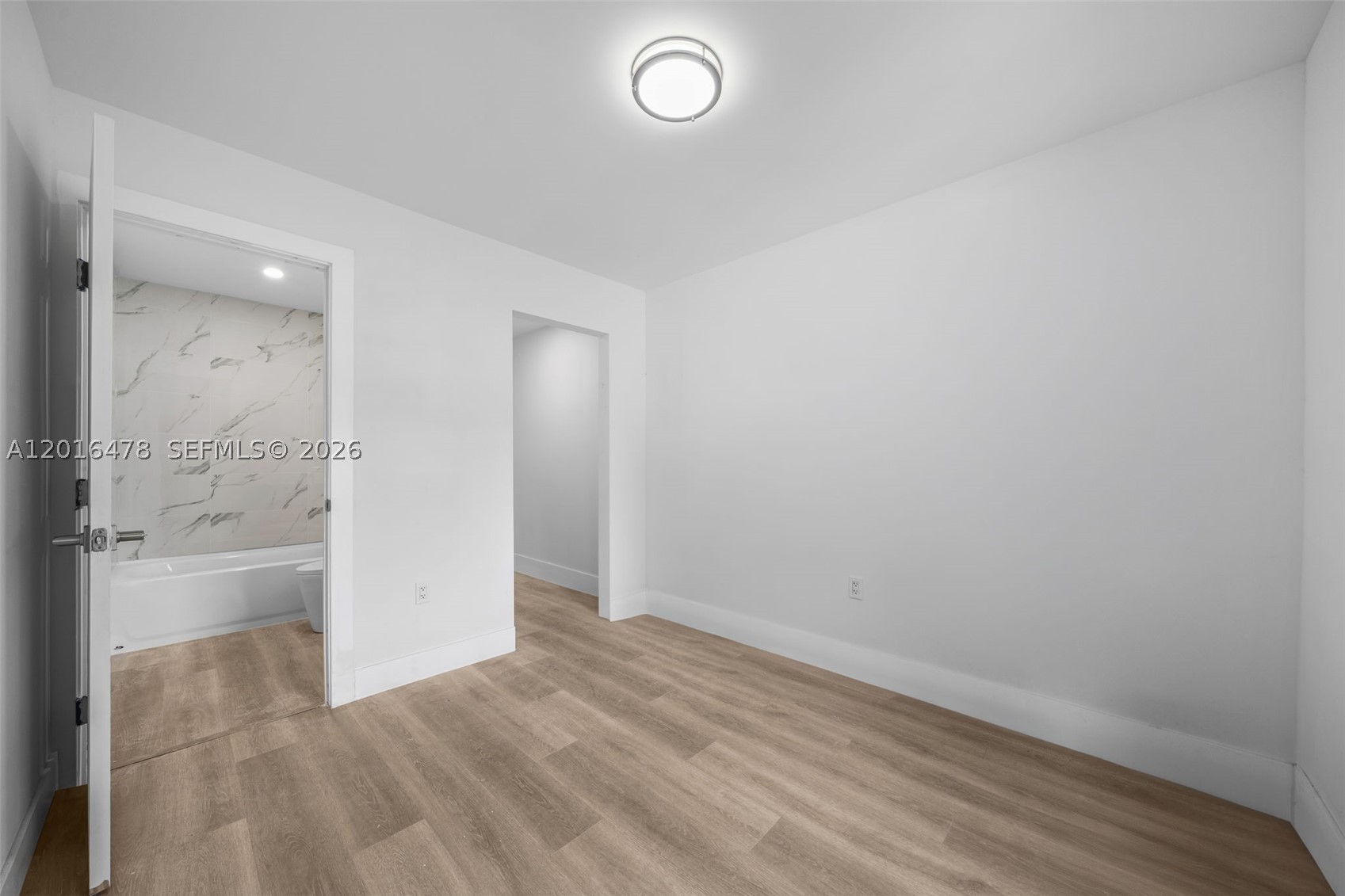 CRESTWOOD - Residential