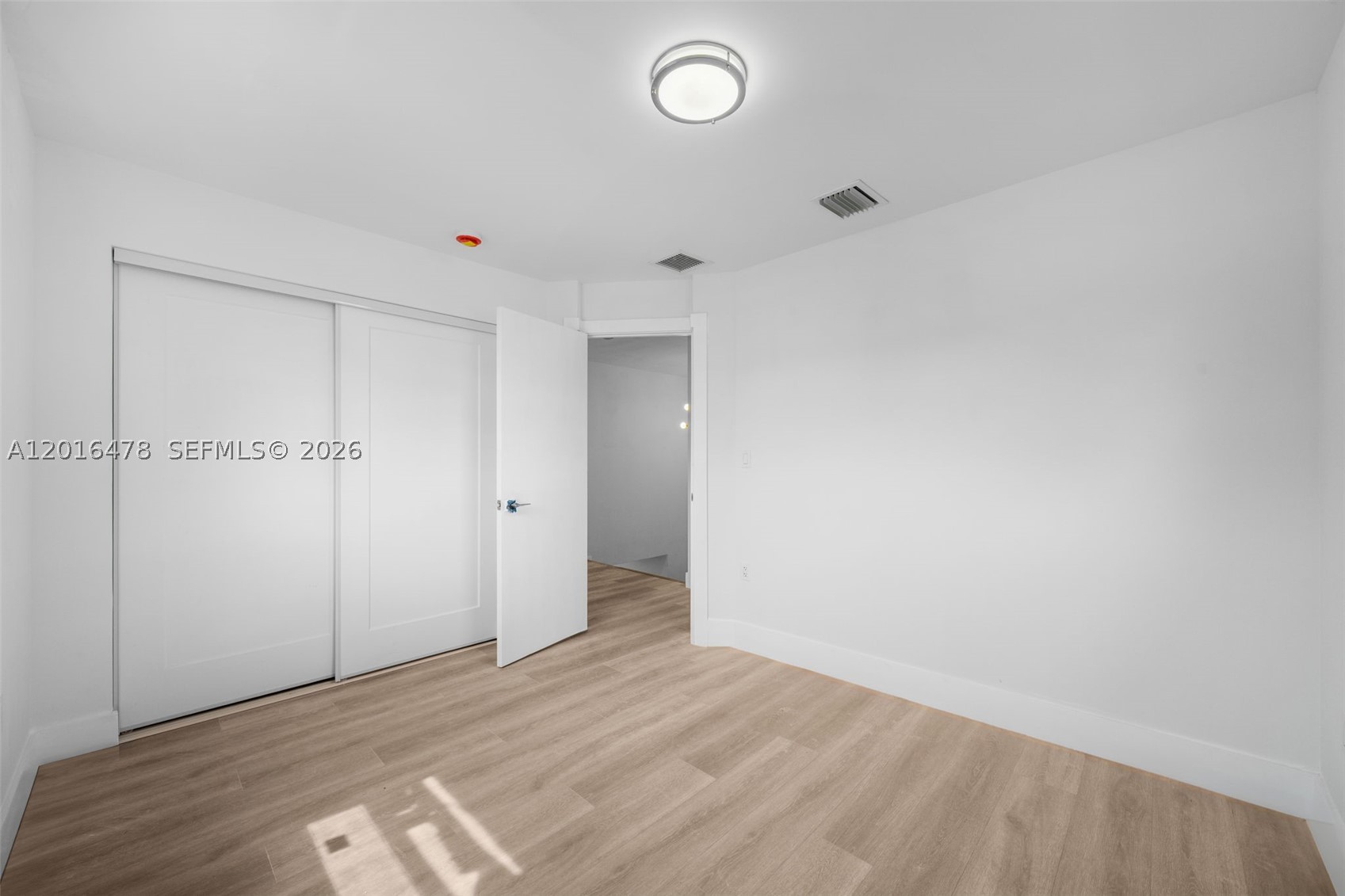CRESTWOOD - Residential