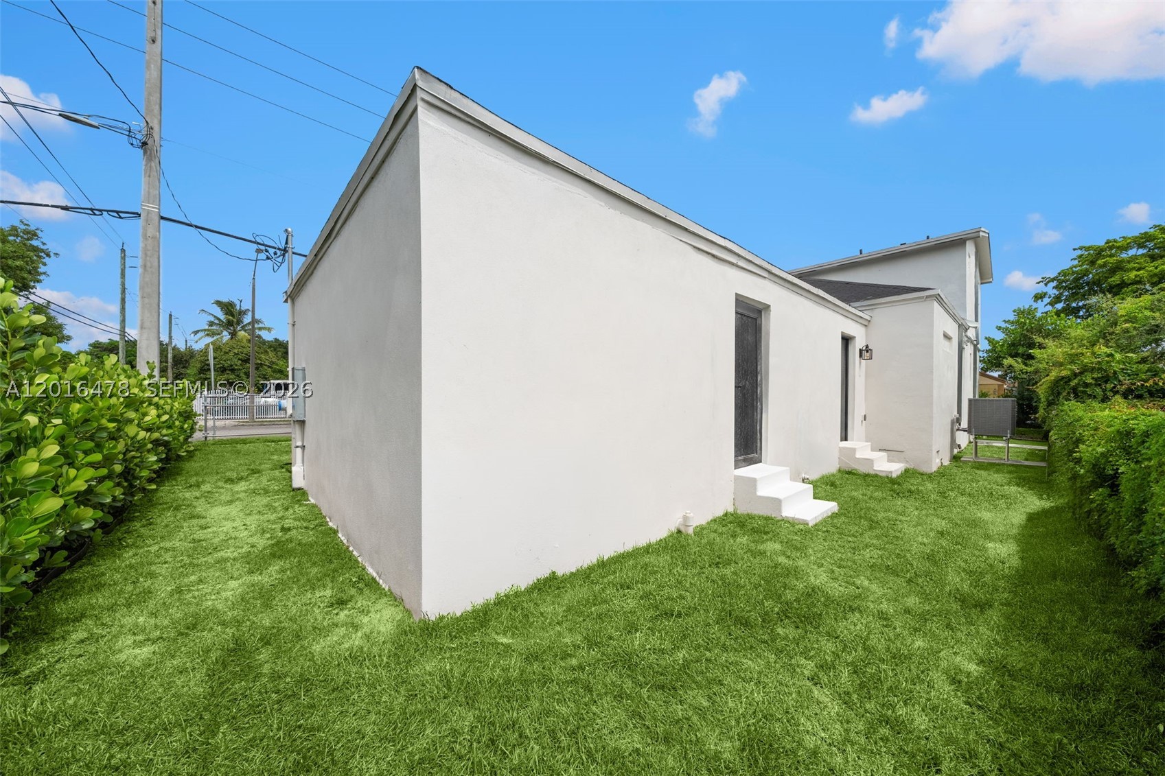 CRESTWOOD - Residential